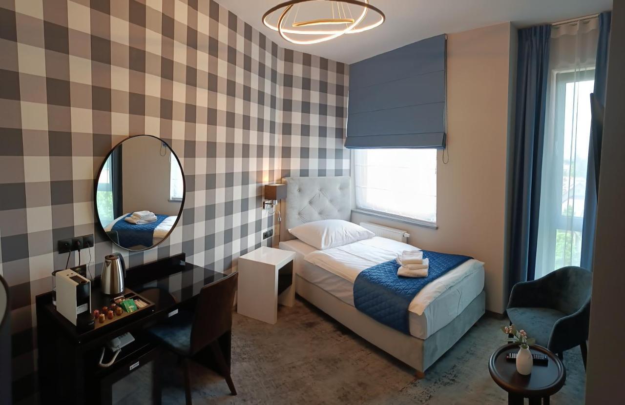 Hotel Sanova Jaroslaw Luaran gambar