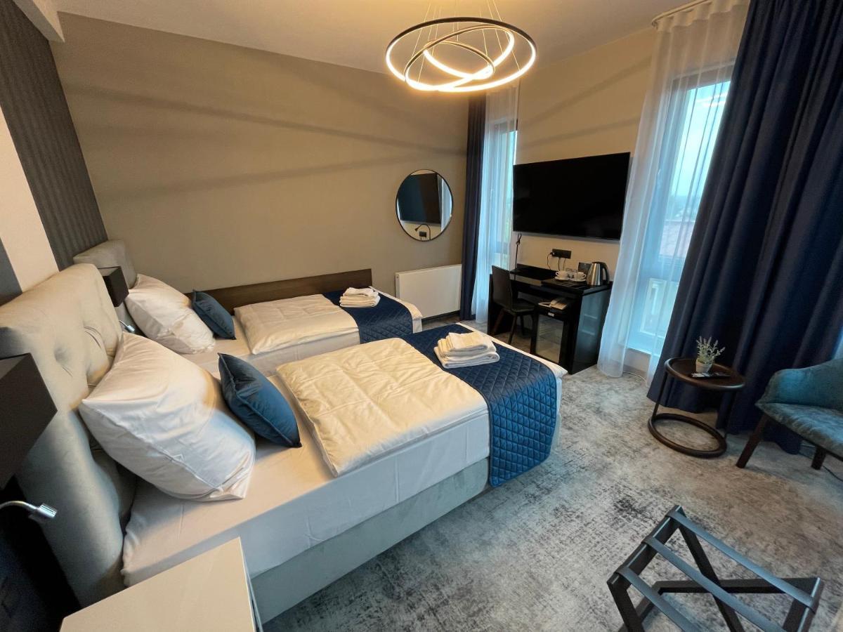 Hotel Sanova Jaroslaw Luaran gambar