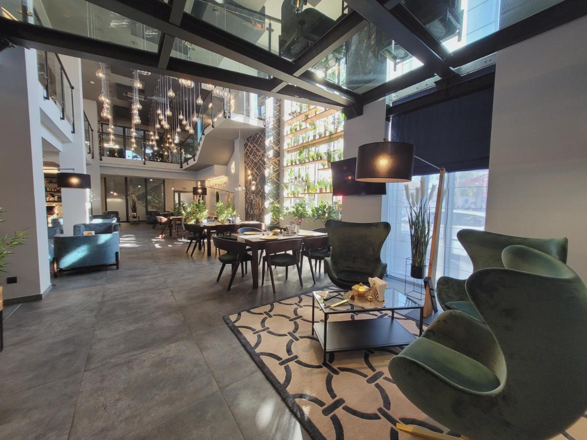 Hotel Sanova Jaroslaw Luaran gambar