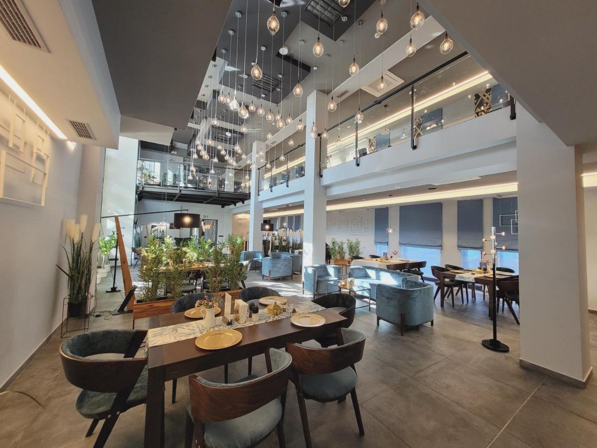 Hotel Sanova Jaroslaw Luaran gambar