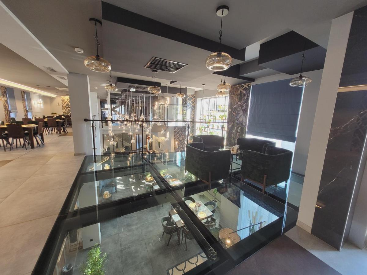 Hotel Sanova Jaroslaw Luaran gambar