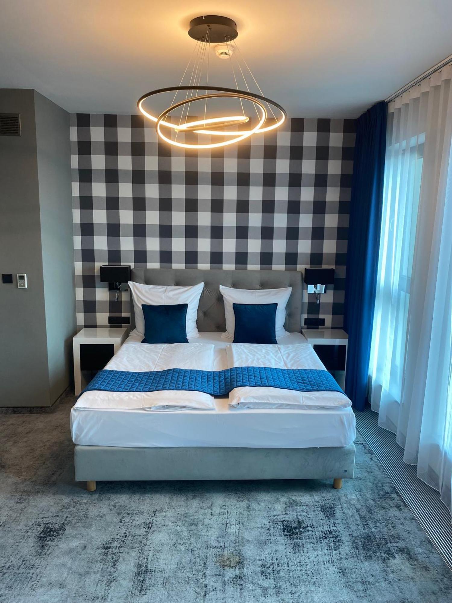 Hotel Sanova Jaroslaw Luaran gambar