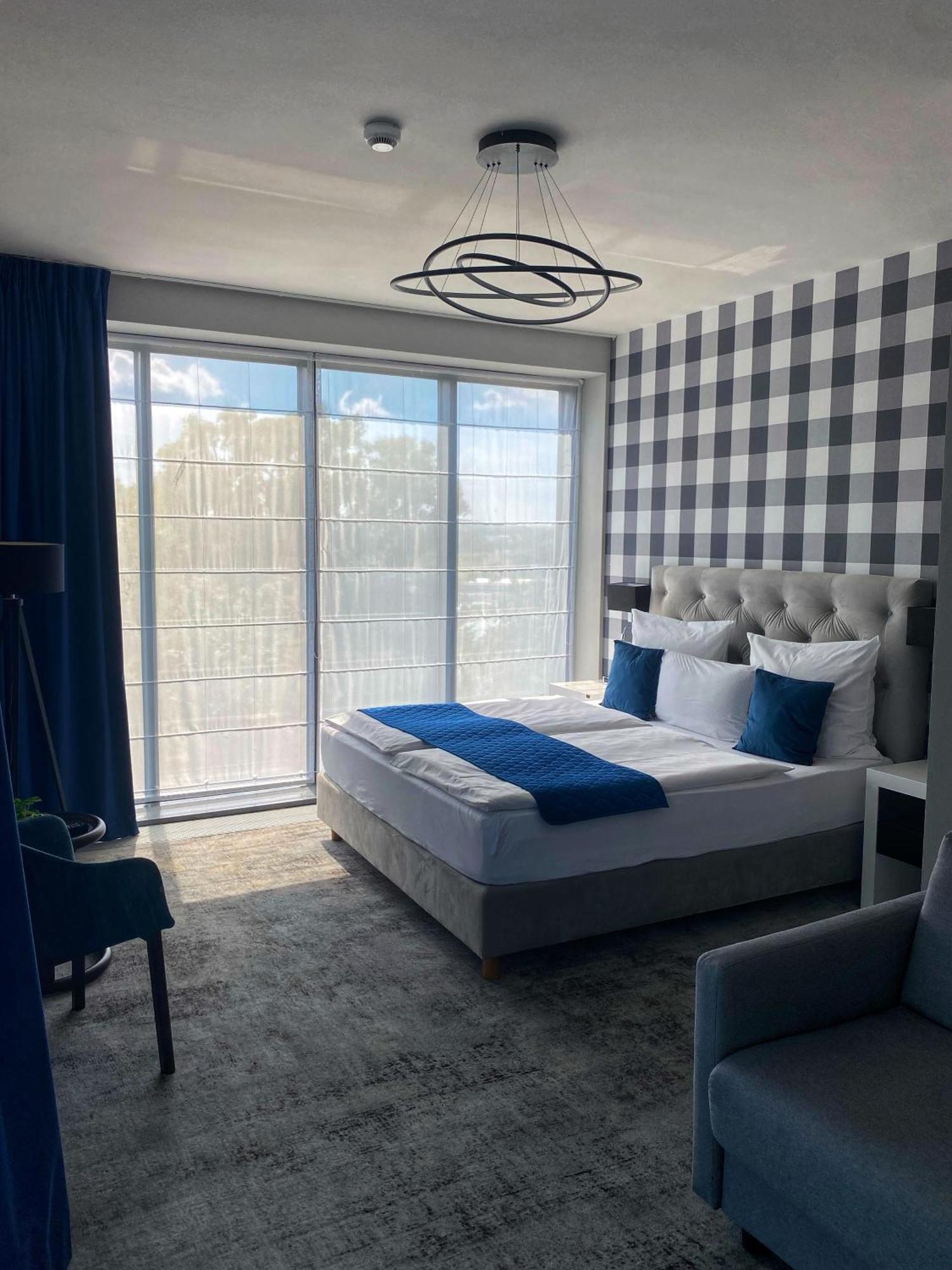 Hotel Sanova Jaroslaw Luaran gambar