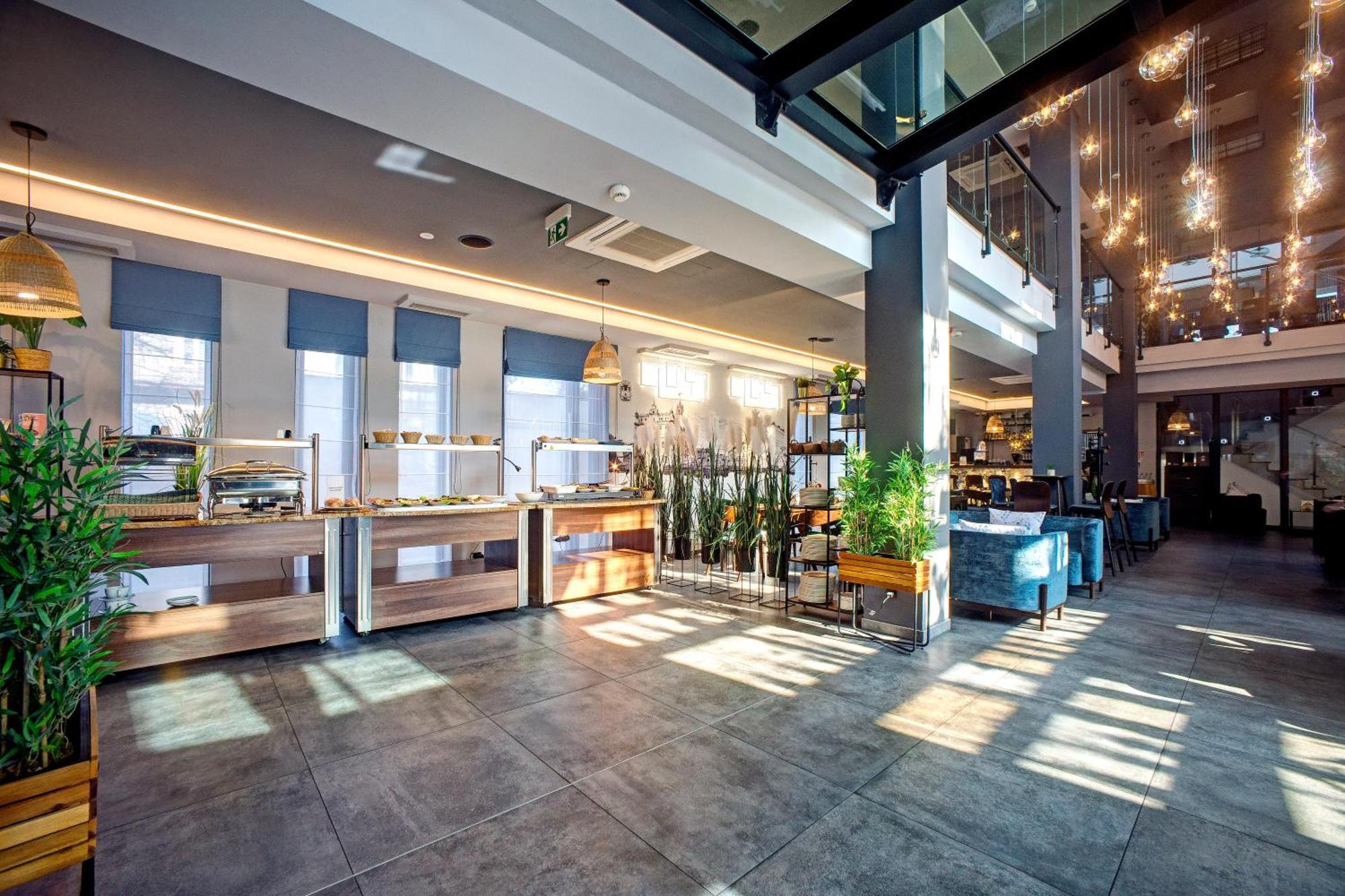 Hotel Sanova Jaroslaw Luaran gambar