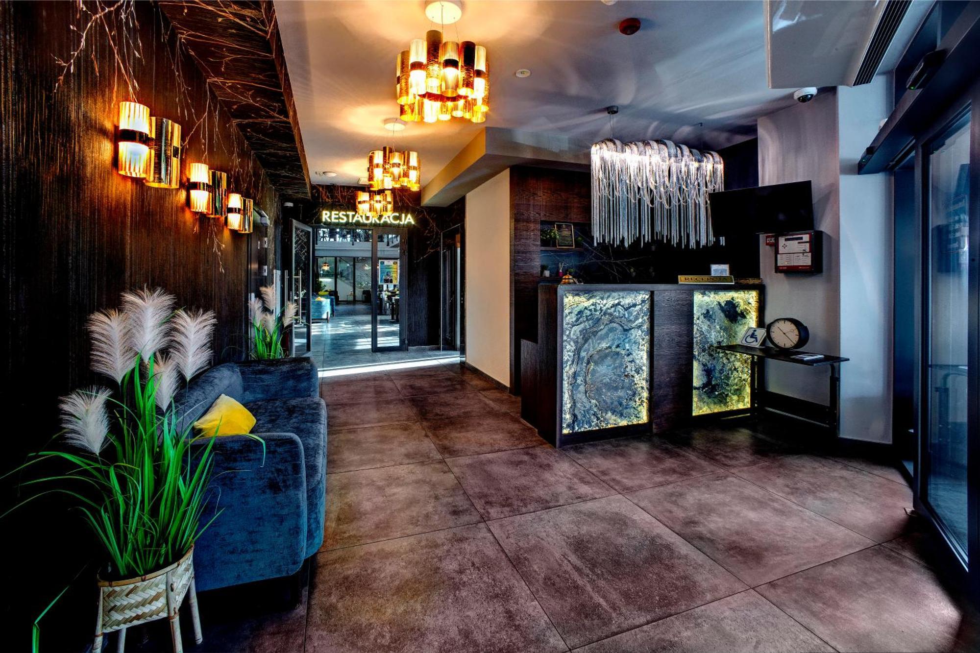 Hotel Sanova Jaroslaw Luaran gambar